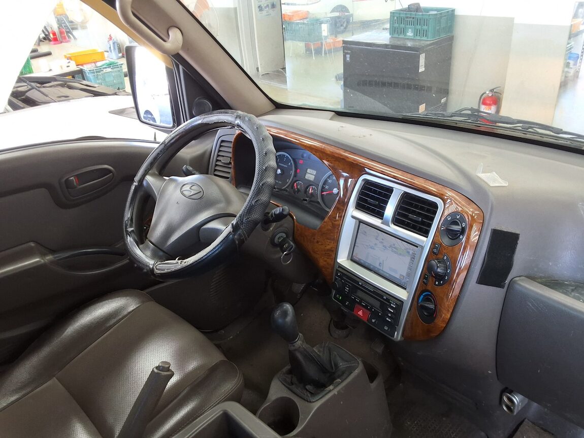 HYUNDAI PORTER II POWER GATE SUPER CAB 2011 - zdjęcie 11