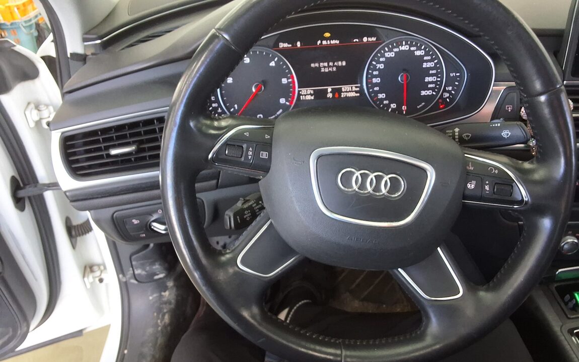 AUDI A6 (4TH GEN) 45 TDI QUATTRO 2015 - zdjęcie 17