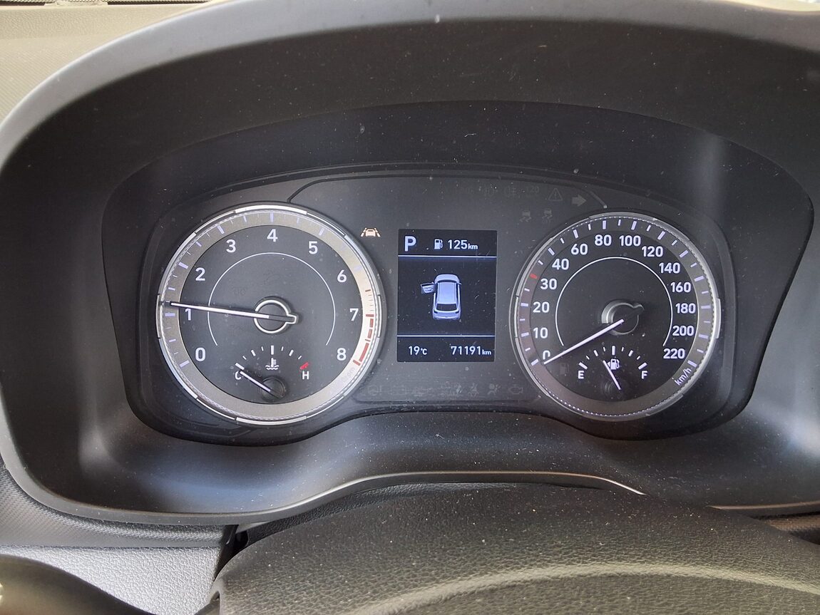 HYUNDAI VENUE 1.6 GASOLINE SMART 2020 - zdjęcie 9