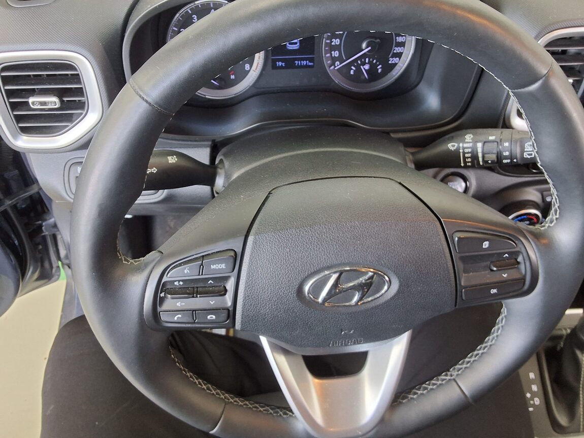 HYUNDAI VENUE 1.6 GASOLINE SMART 2020 - zdjęcie 17