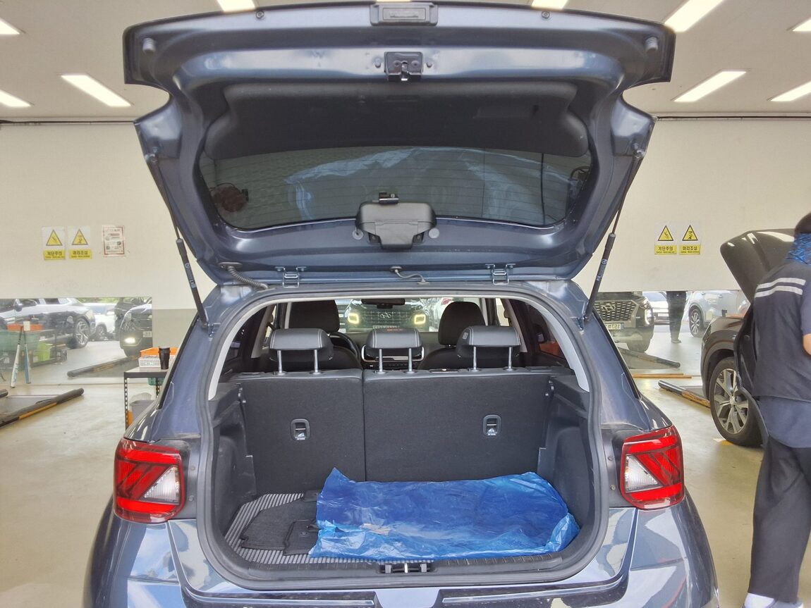 HYUNDAI VENUE 1.6 GASOLINE SMART 2020 - zdjęcie 15