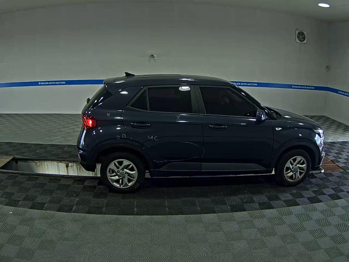 HYUNDAI VENUE 1.6 GASOLINE SMART 2020 - zdjęcie 4