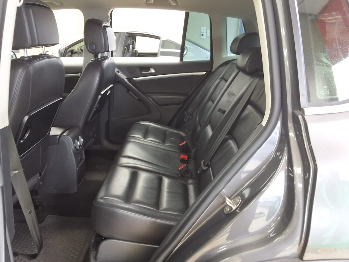 VOLKSWAGEN TIGUAN 2.0 TDI BLUEMOTION 2015 - zdjęcie 13