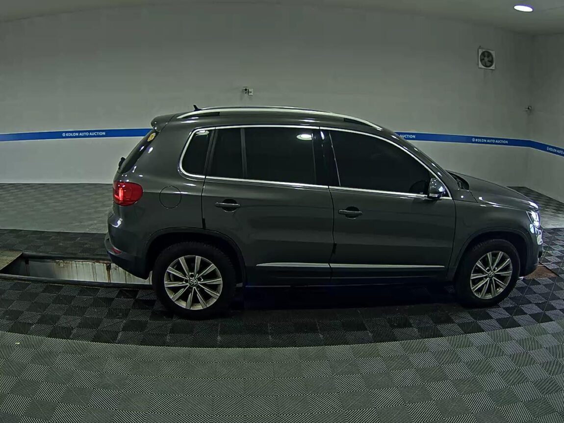 VOLKSWAGEN TIGUAN 2.0 TDI BLUEMOTION 2015 - zdjęcie 4