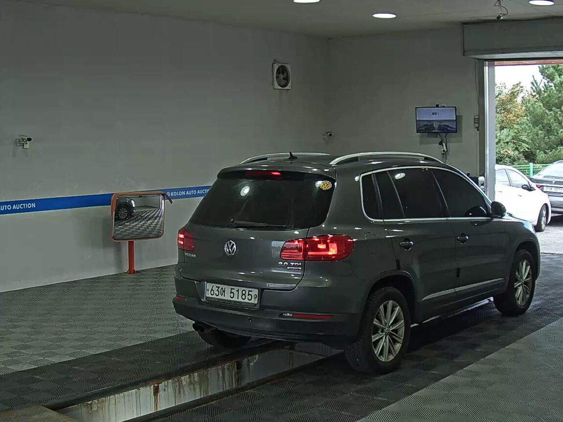 VOLKSWAGEN TIGUAN 2.0 TDI BLUEMOTION 2015 - zdjęcie 5