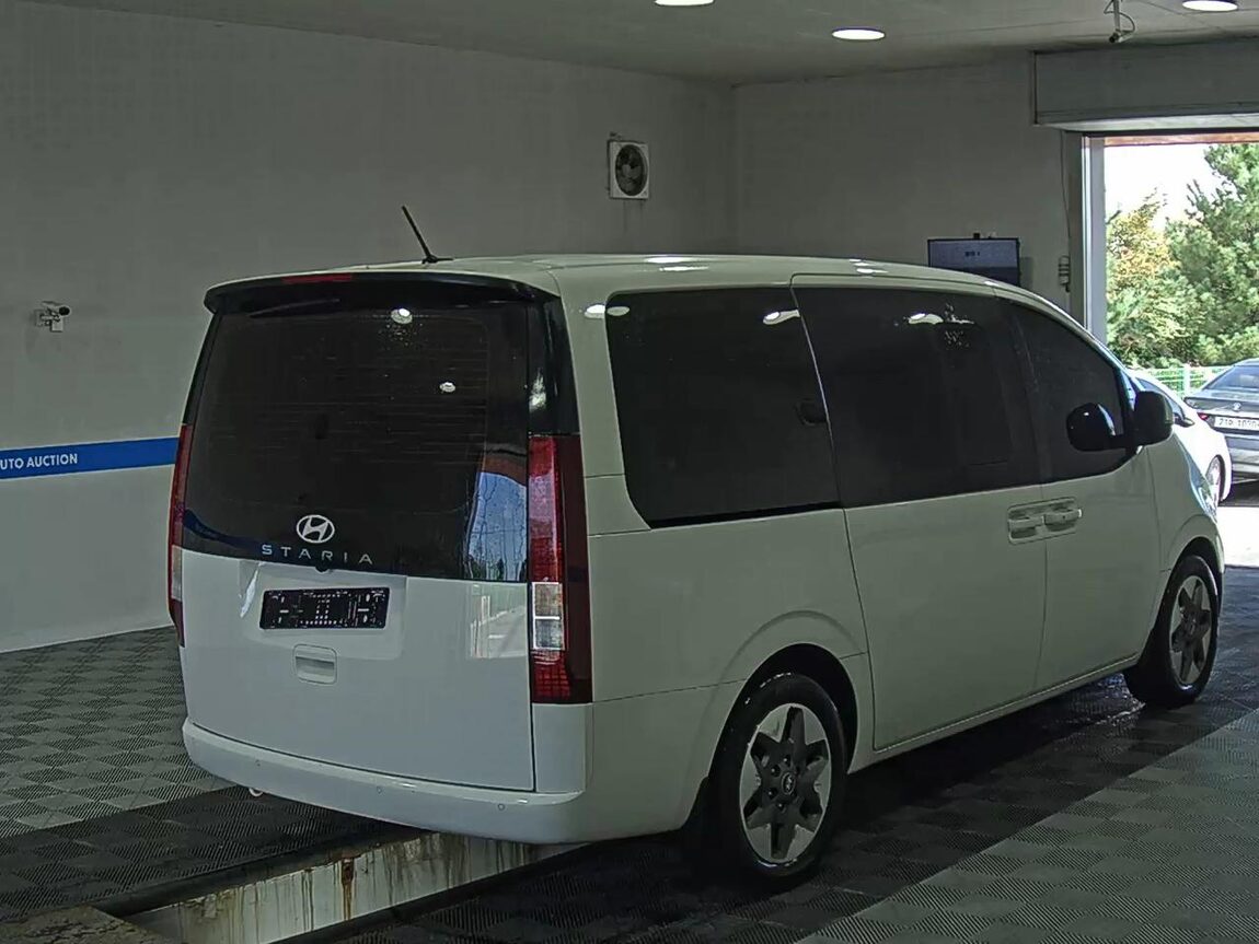 HYUNDAI STARIA 2.2 DIESEL TOURER 9-SEATER 2WD MODERN 2025 - zdjęcie 5