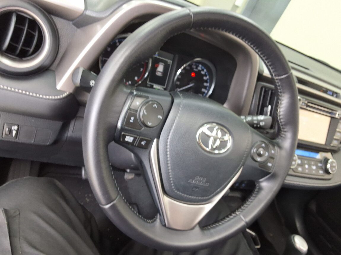 TOYOTA RAV4 (4TH GEN) 2.5 2WD 2017 - zdjęcie 23