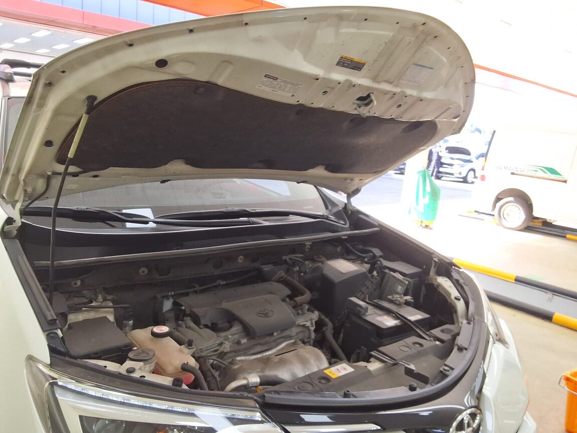 TOYOTA RAV4 (4TH GEN) 2.5 2WD 2017 - zdjęcie 18
