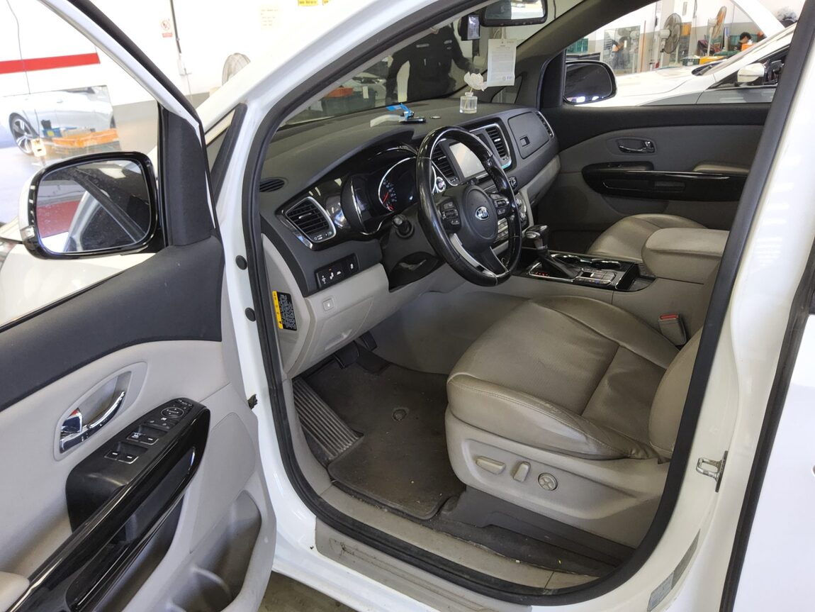 KIA THE NEW CARNIVAL 9-SEATER DIESEL PRESTIGE 2020 - zdjęcie 10