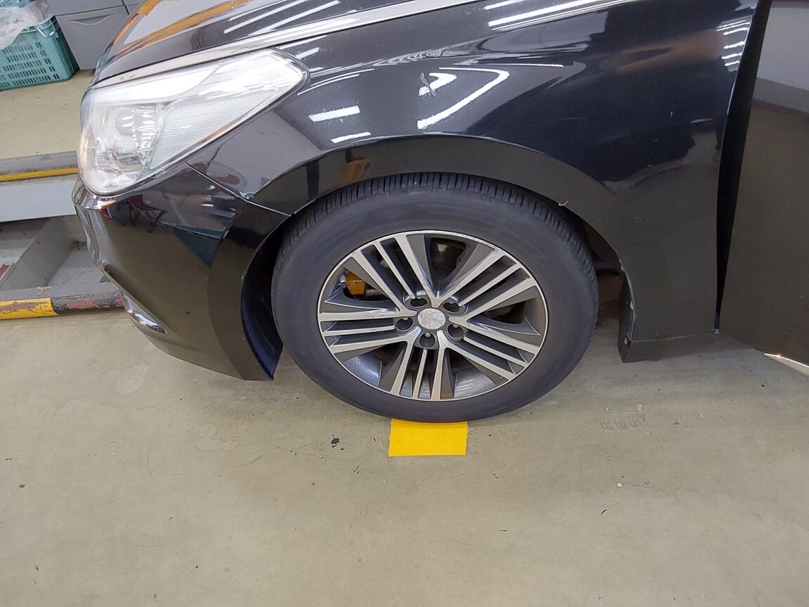 HYUNDAI GRANDEUR HG HG 240 MODERN 2014 - zdjęcie 21