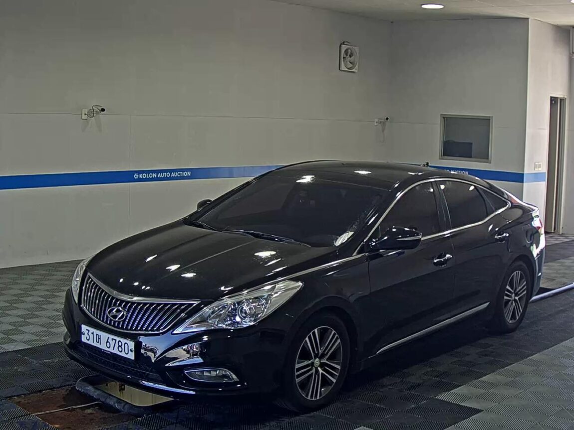 HYUNDAI GRANDEUR HG HG 240 MODERN 2014 - zdjęcie 2