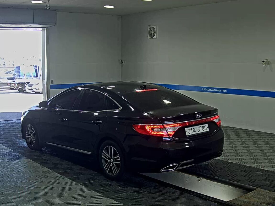 HYUNDAI GRANDEUR HG HG 240 MODERN 2014 - zdjęcie 6
