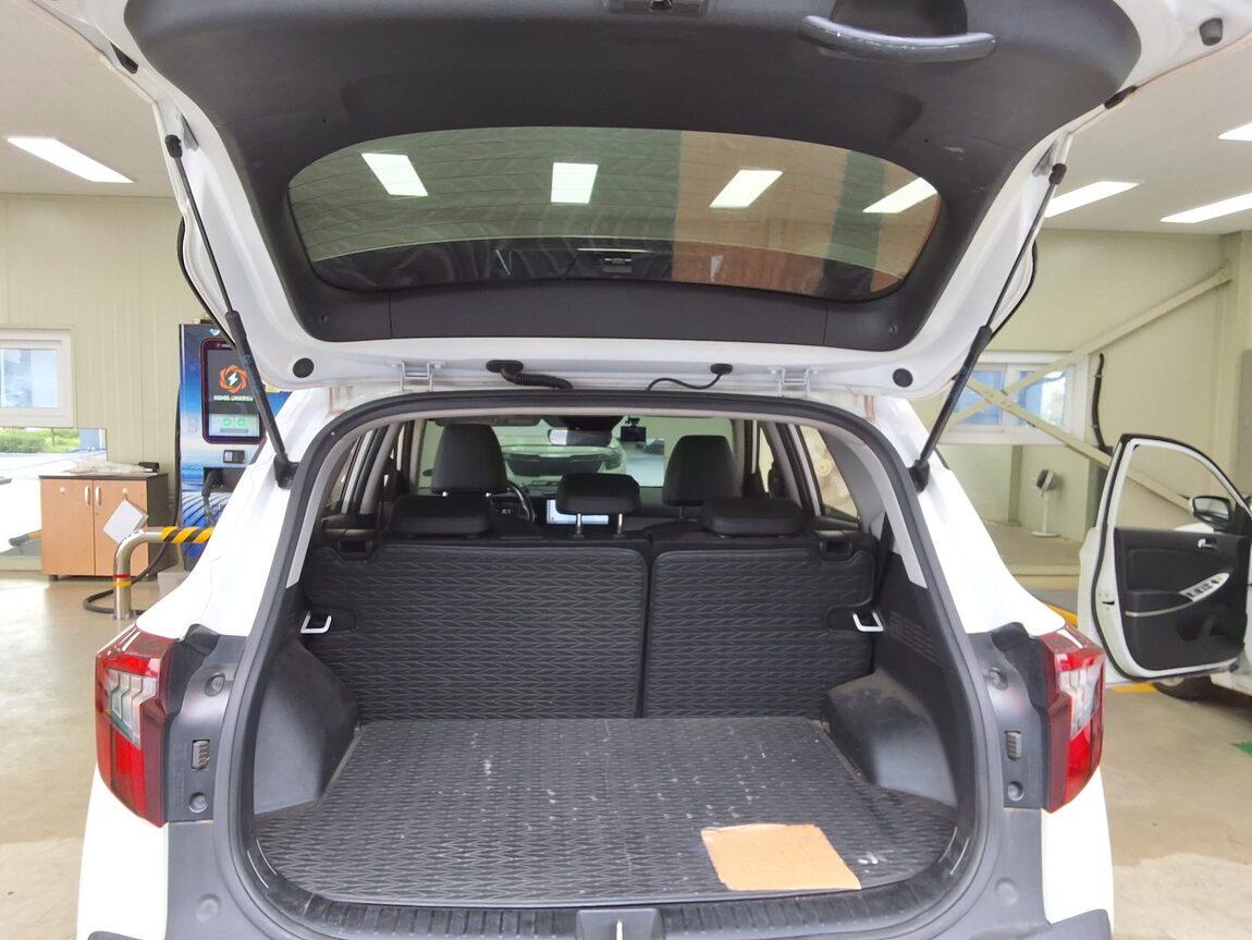 KIA THE NEW SELTOS 1.6 GASOLINE TURBO 2WD TRENDY 2024 - zdjęcie 16