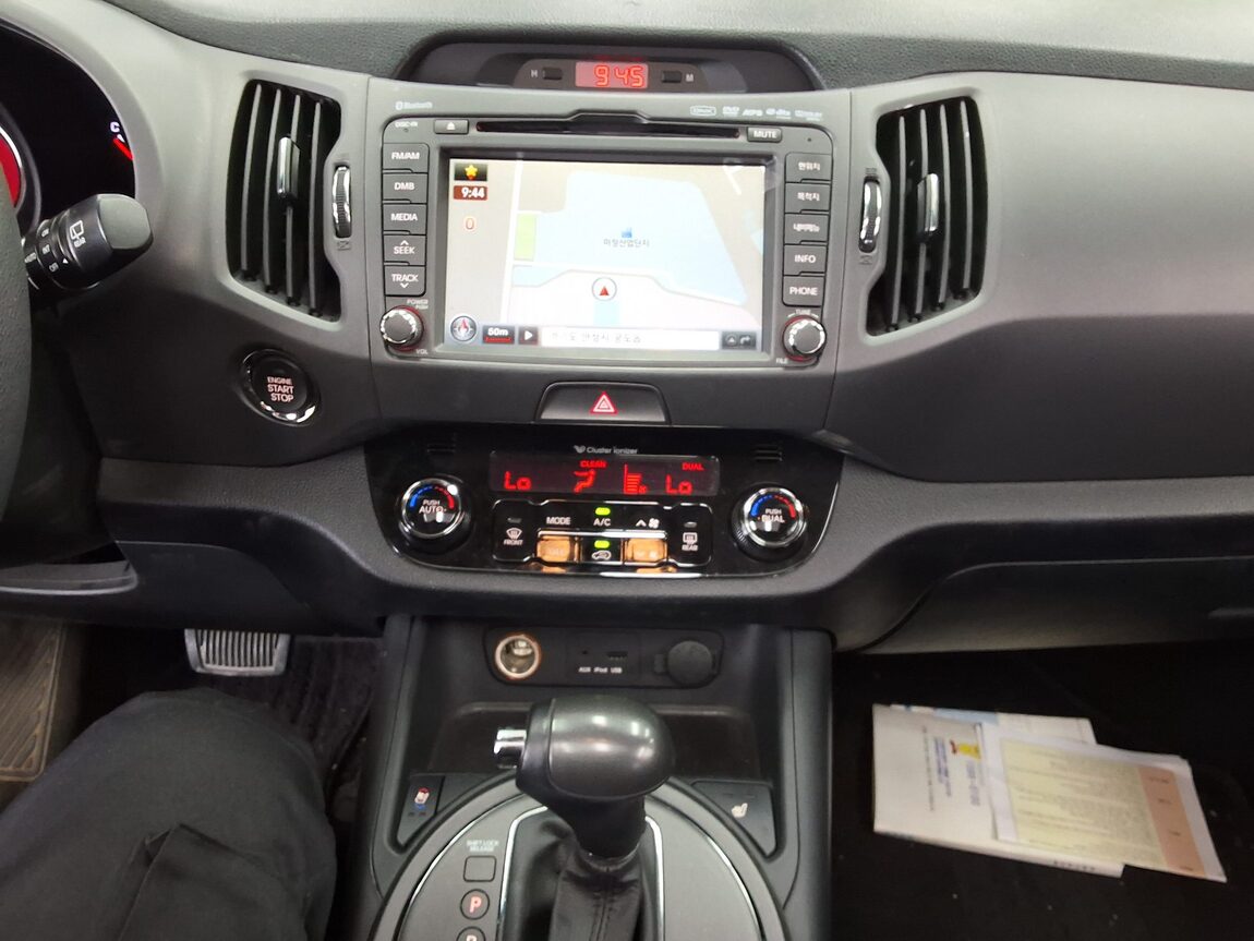 KIA SPORTAGE R DIESEL R2.0 2WD LIMITED 2012 - zdjęcie 24