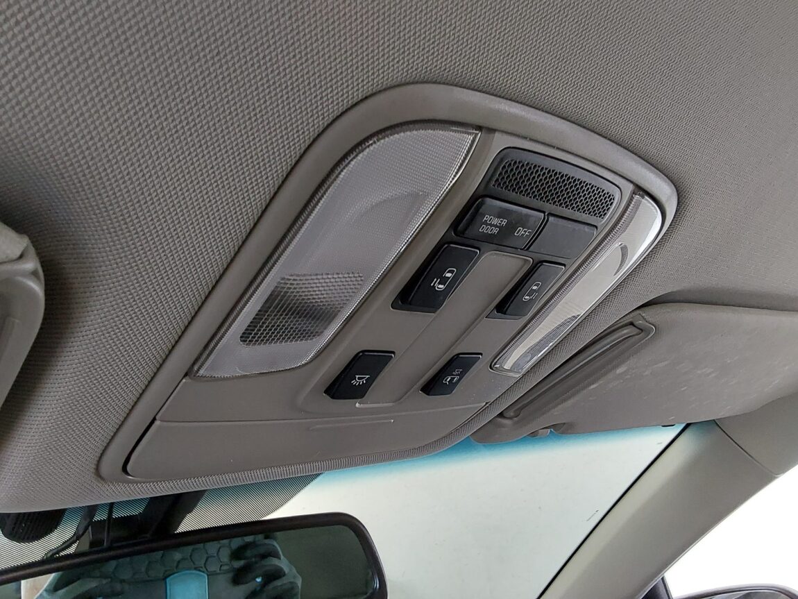 KIA ALL NEW CARNIVAL 11-SEATER DIESEL PRESTIGE 2015 - zdjęcie 18