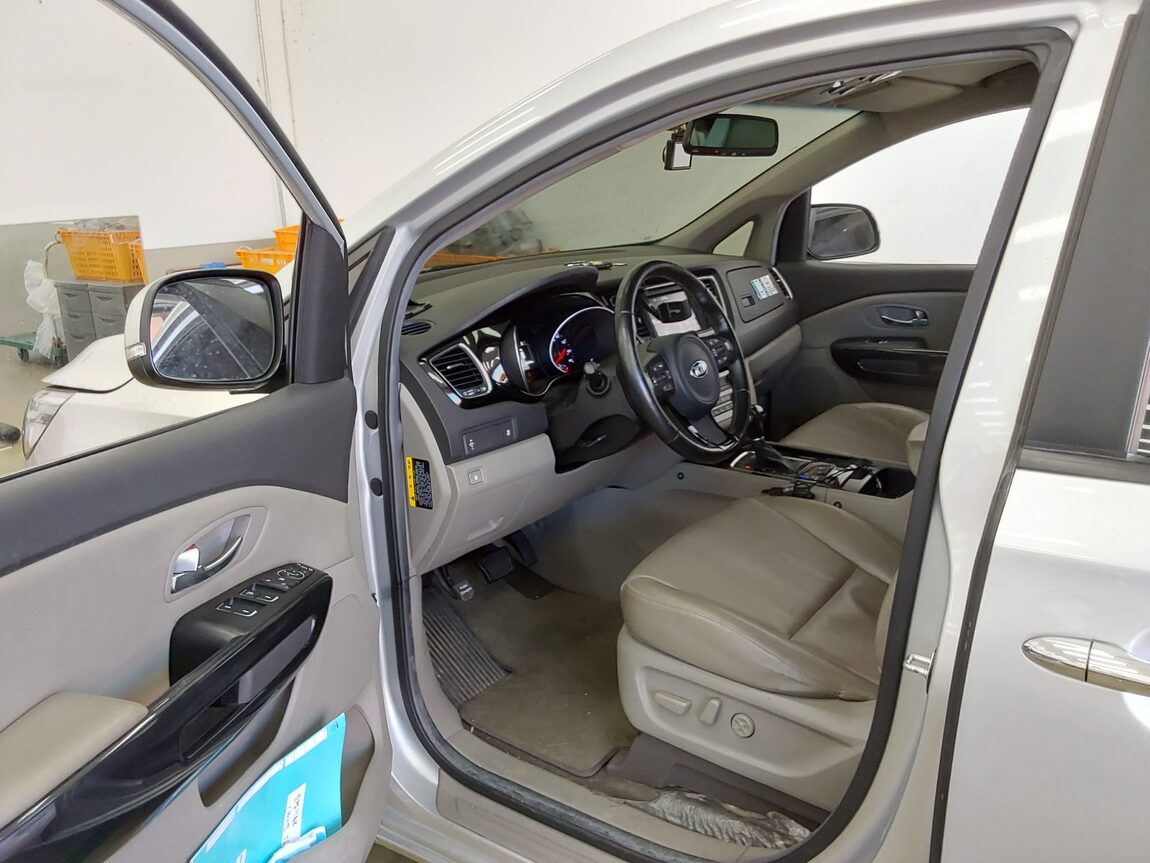 KIA ALL NEW CARNIVAL 11-SEATER DIESEL PRESTIGE 2015 - zdjęcie 10