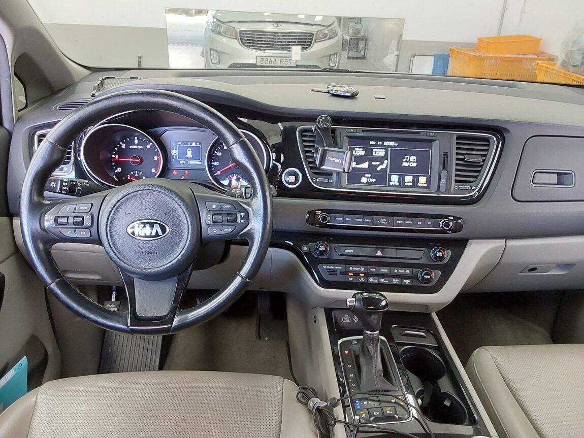 KIA ALL NEW CARNIVAL 11-SEATER DIESEL PRESTIGE 2015 - zdjęcie 11