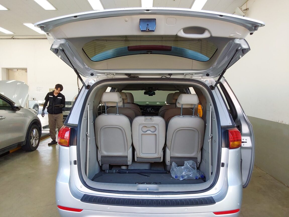 KIA ALL NEW CARNIVAL 11-SEATER DIESEL PRESTIGE 2015 - zdjęcie 15