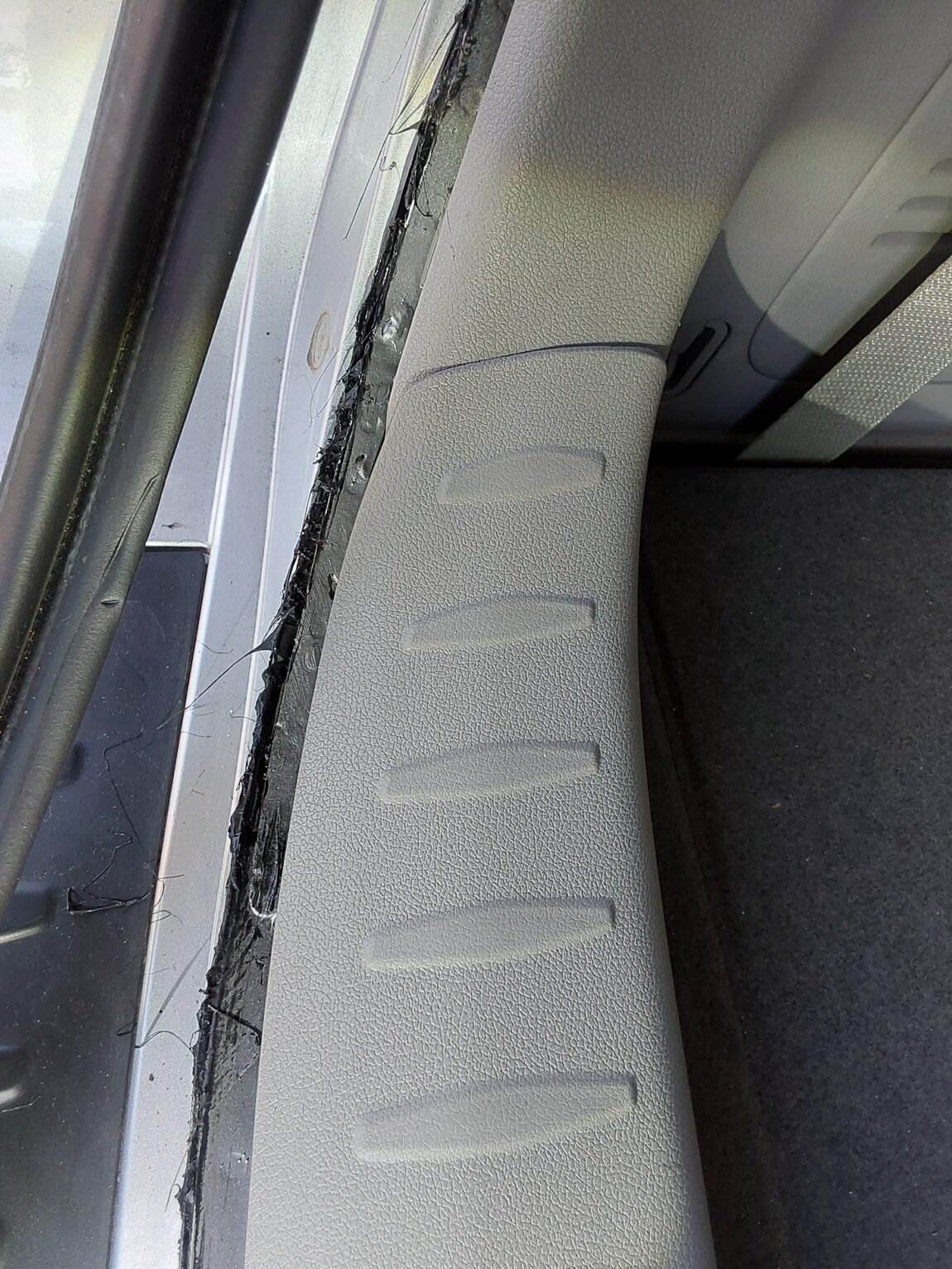KIA ALL NEW CARNIVAL 11-SEATER DIESEL PRESTIGE 2015 - zdjęcie 24