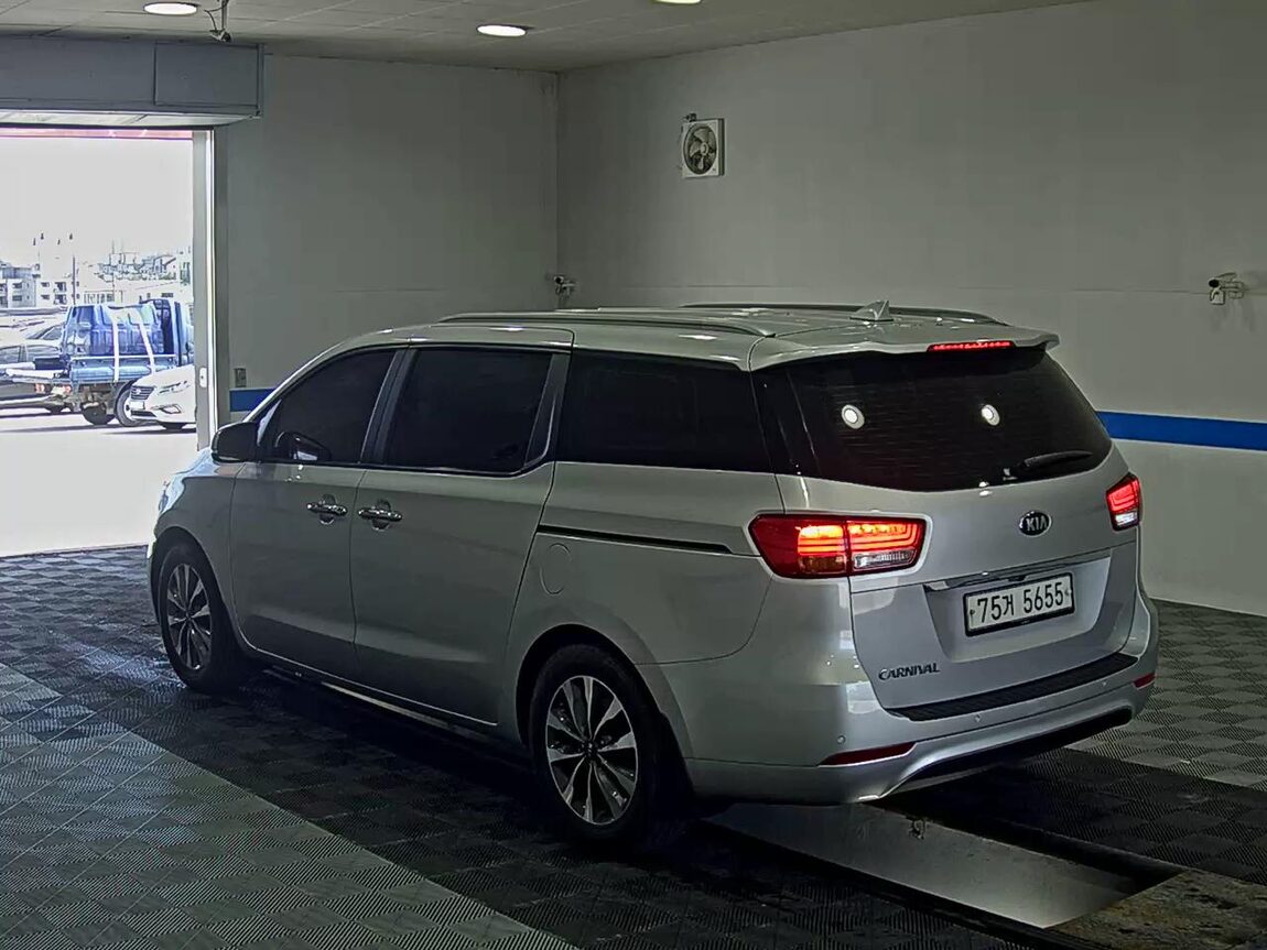 KIA ALL NEW CARNIVAL 11-SEATER DIESEL PRESTIGE 2015 - zdjęcie 6