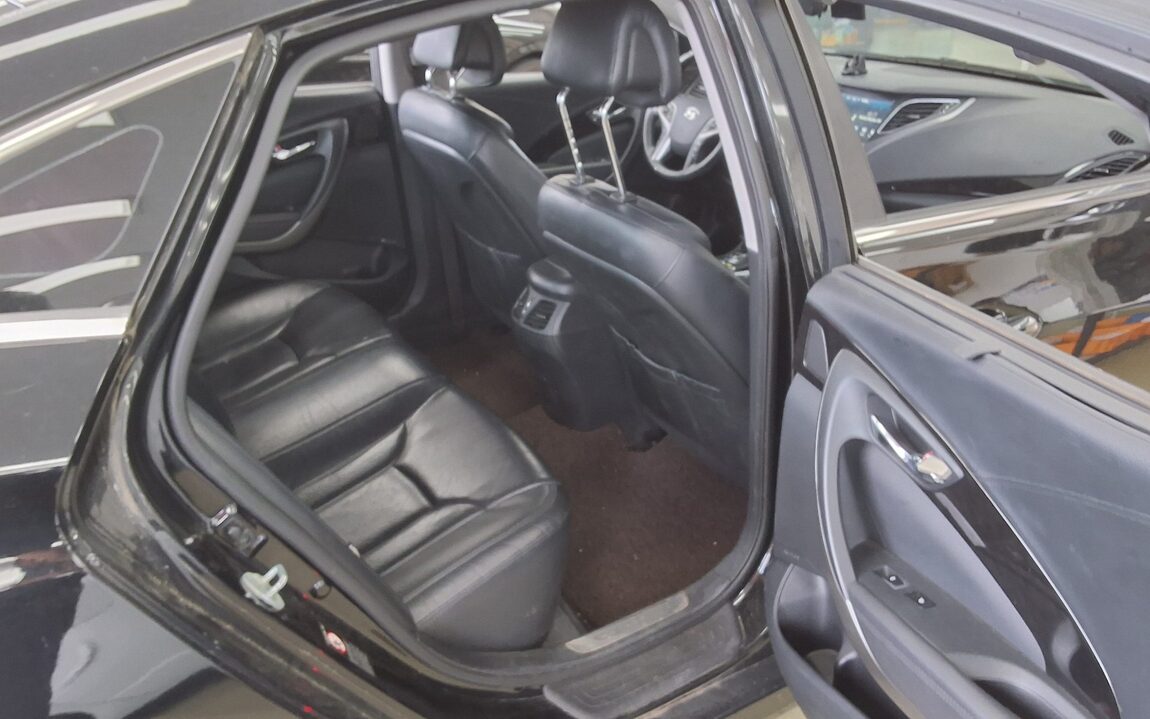 HYUNDAI GRANDEUR HG HG 300 PREMIUM COLLECTION 2017 - zdjęcie 13