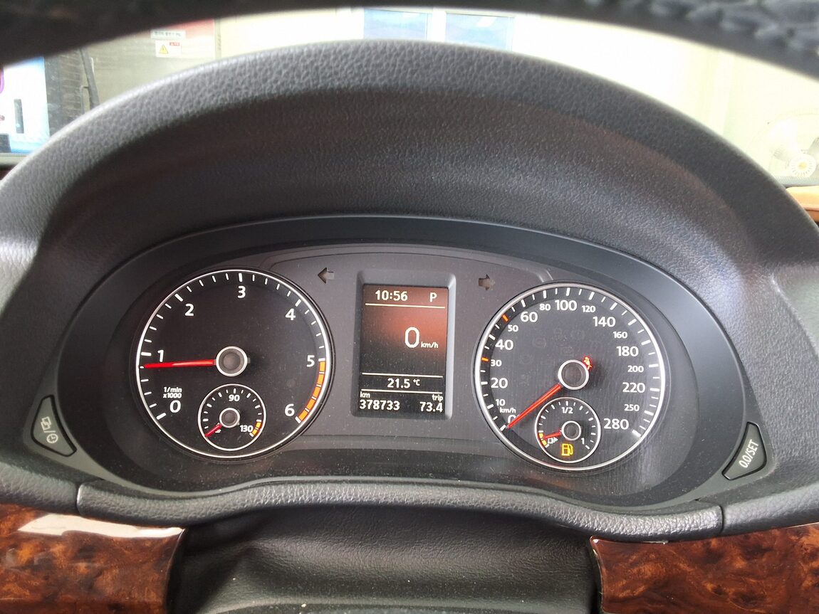 VOLKSWAGEN THE NEW PASSAT (7TH GEN) 2.0 TDI 2013 - zdjęcie 10
