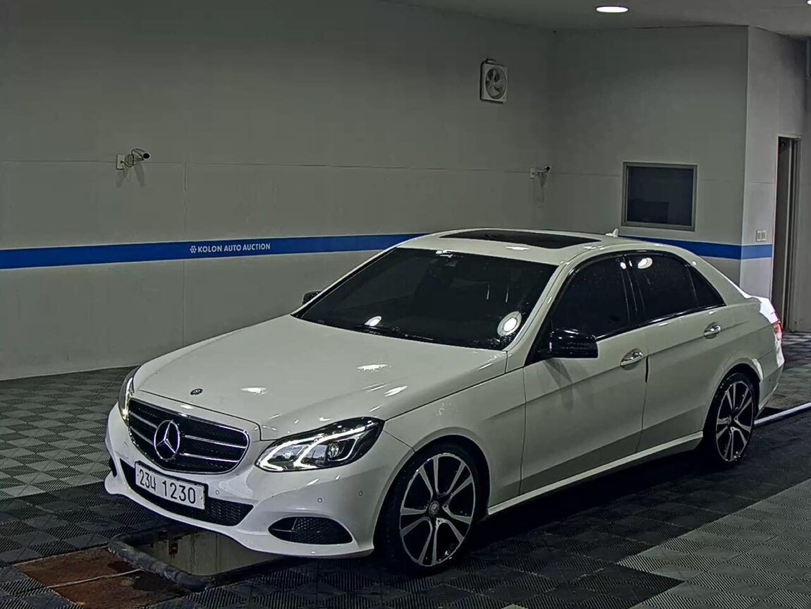 MERCEDES-BENZ E-CLASS (4TH GEN) E220 CDI BLUETEC AVANTGARDE SPORT 2016 - zdjęcie 2