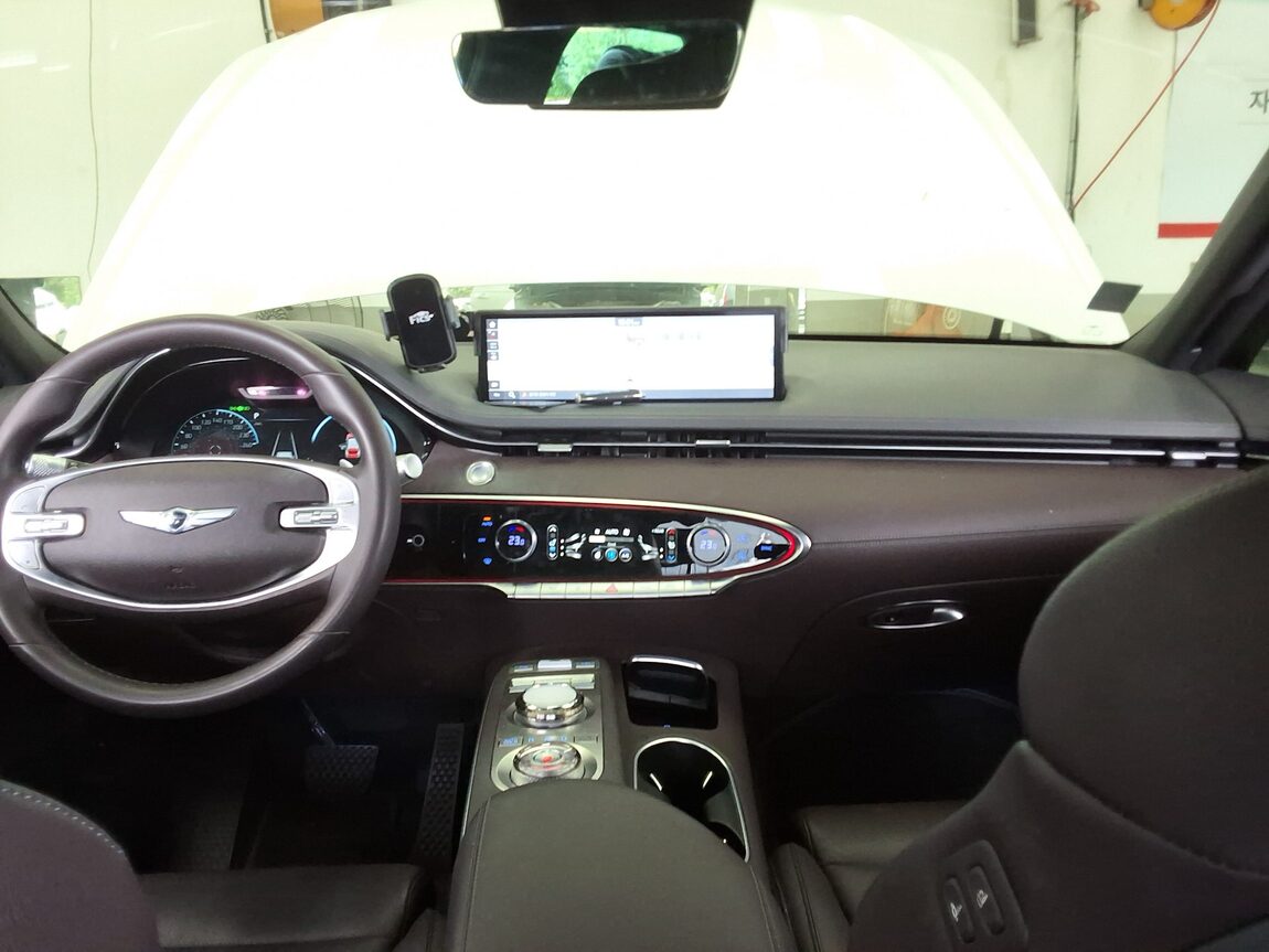 GENESIS GV70 2.5T AWD BASE MODEL 2023 - zdjęcie 11