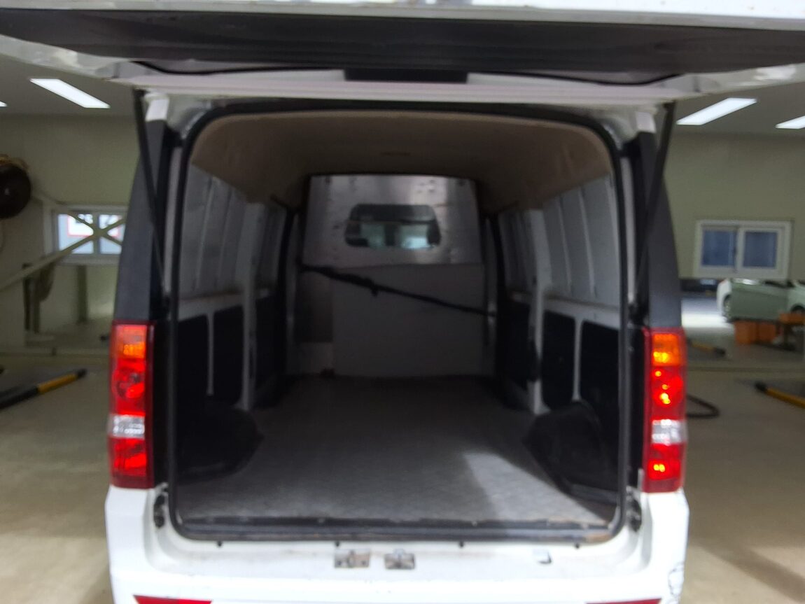 DFSK (DONGFENG MOTORS) MASADA EV 2-VAN 2022 - zdjęcie 16