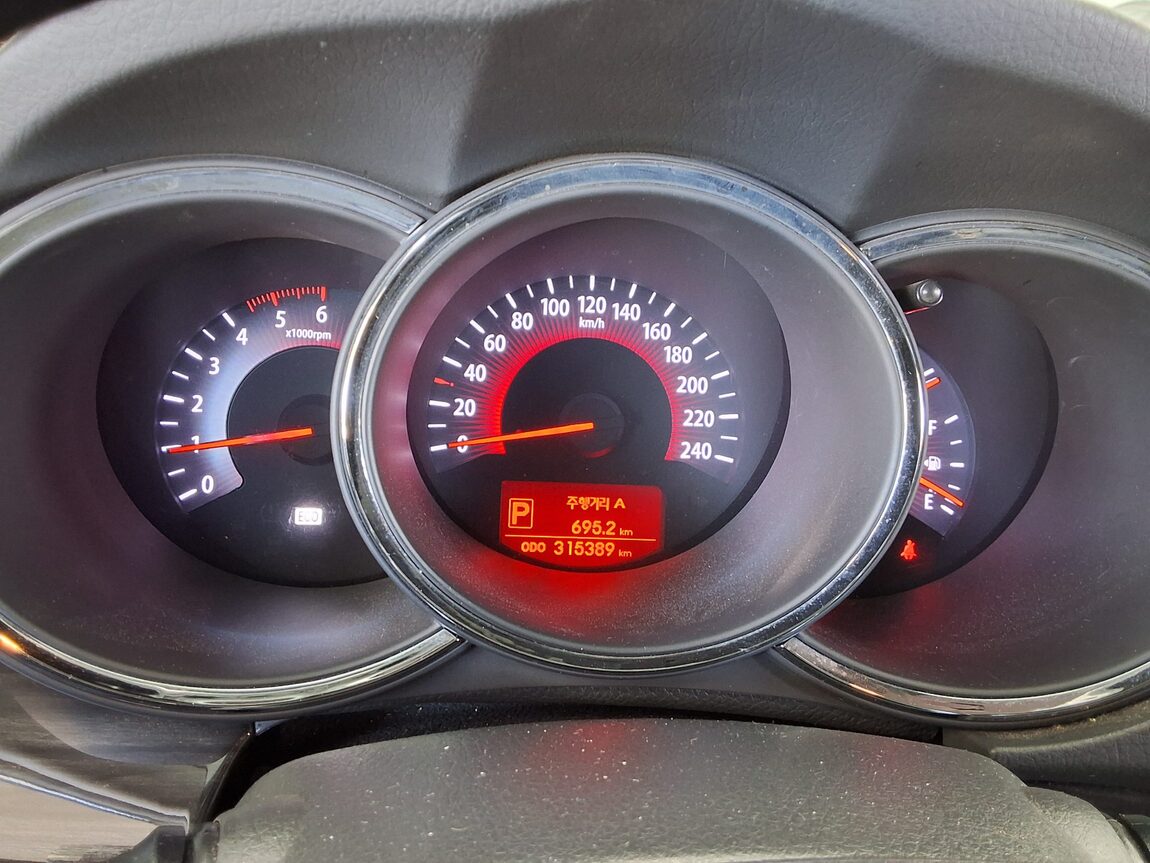 KIA SORENTO R DIESEL 2.2 4WD TLX LUXURY MODEL 2012 - zdjęcie 9