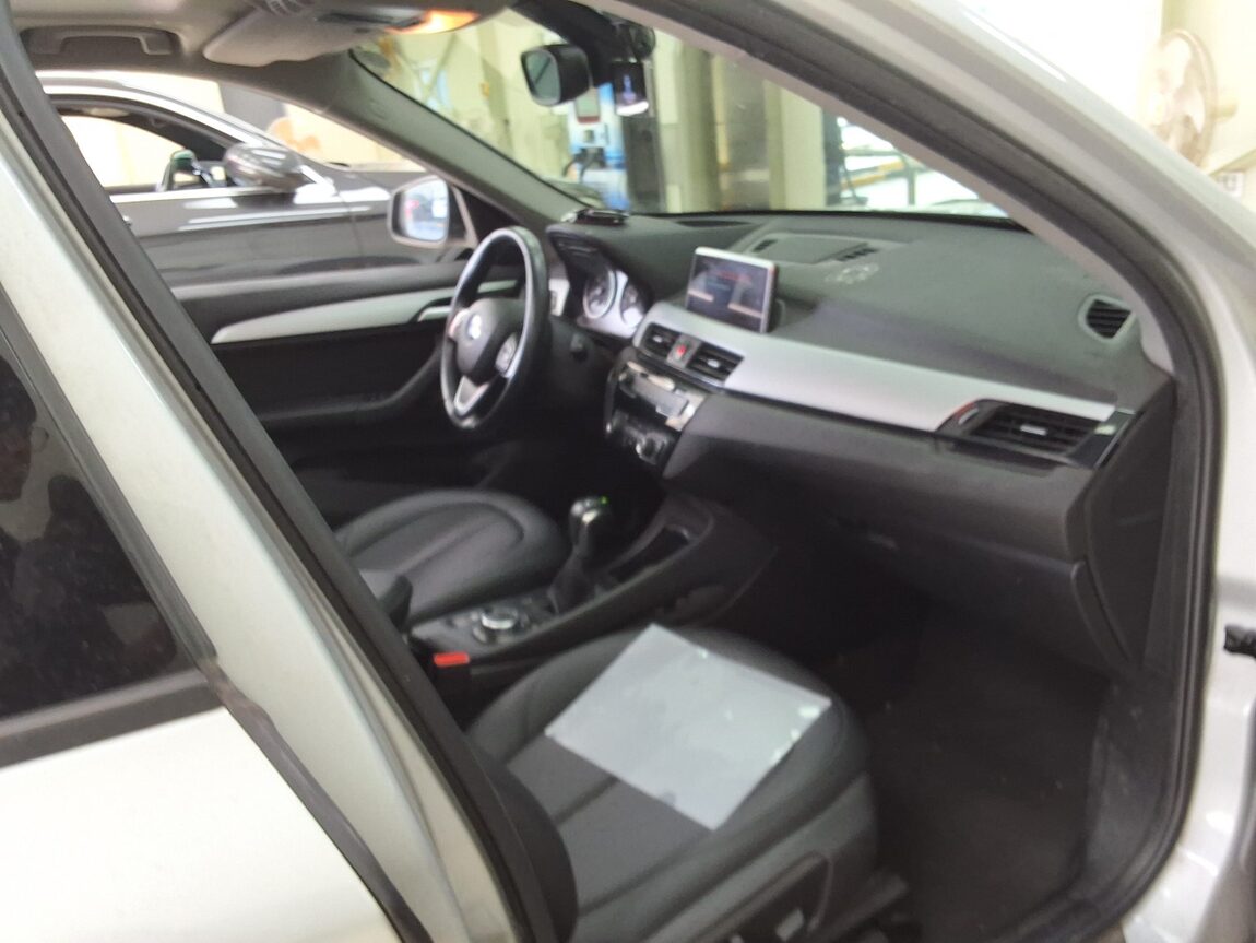 BMW X1 (2ND GEN) 18d xDRIVE 2016 - zdjęcie 15