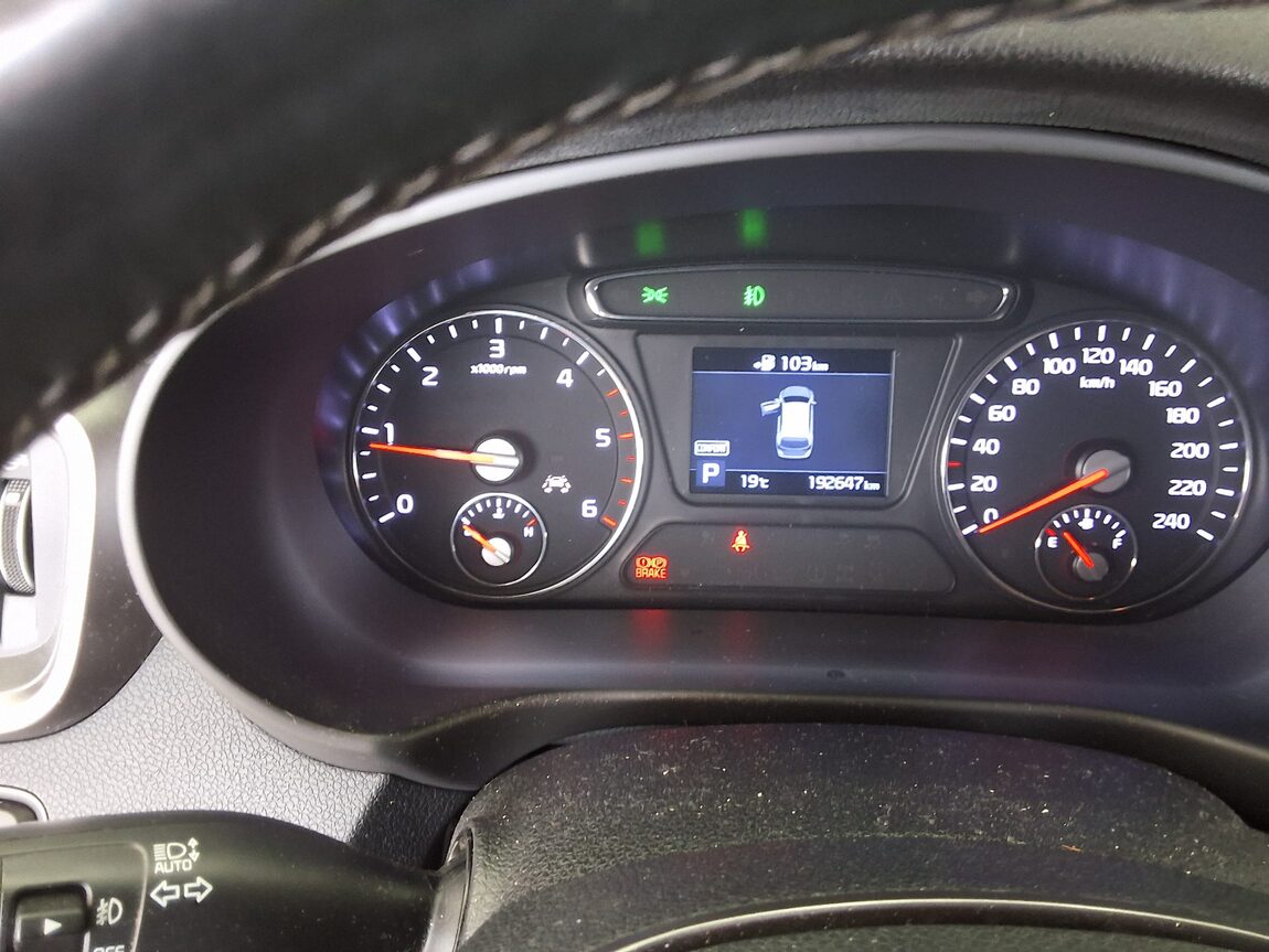 KIA THE NEW SORENTO DIESEL R2.2 2WD NOBLESSE 2018 - zdjęcie 9