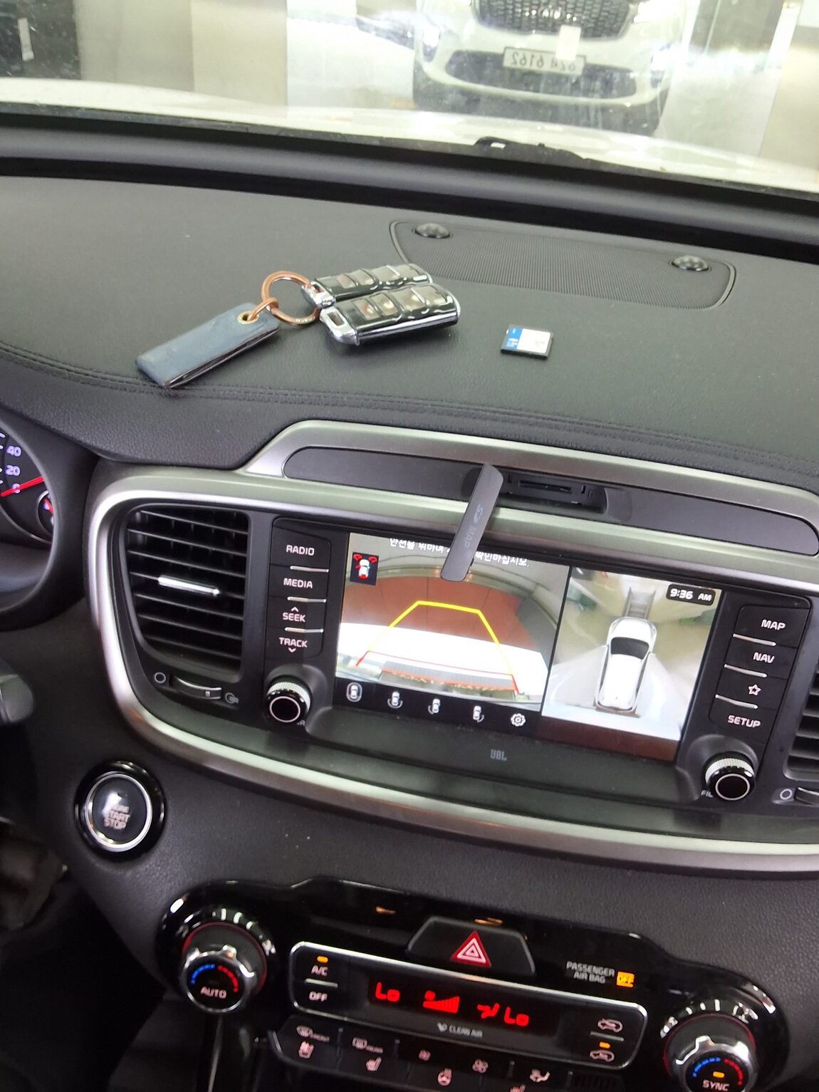 KIA THE NEW SORENTO DIESEL R2.2 2WD NOBLESSE 2018 - zdjęcie 17