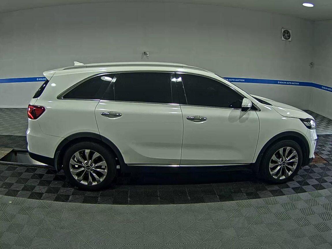 KIA THE NEW SORENTO DIESEL R2.2 2WD NOBLESSE 2018 - zdjęcie 4