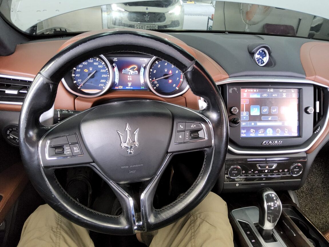 MASERATI GHIBLI (3RD GEN) 3 2015 - zdjęcie 17