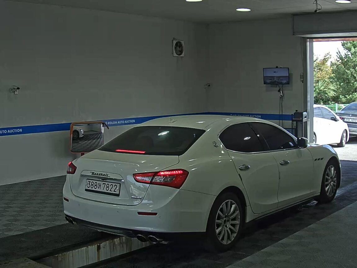MASERATI GHIBLI (3RD GEN) 3 2015 - zdjęcie 5