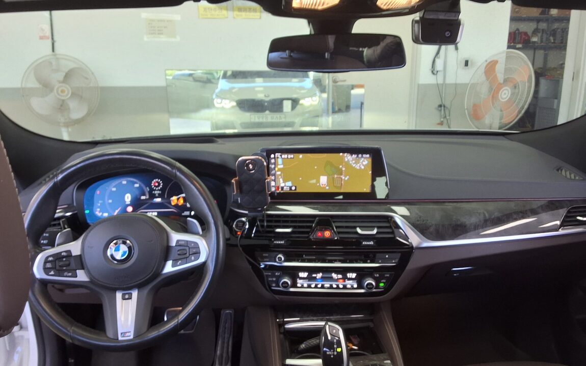 BMW GRAN TURISMO (GT) 6 SERIES 640i xDRIVE M SPORT PACK 2019 - zdjęcie 11