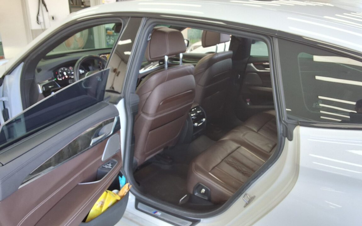 BMW GRAN TURISMO (GT) 6 SERIES 640i xDRIVE M SPORT PACK 2019 - zdjęcie 12