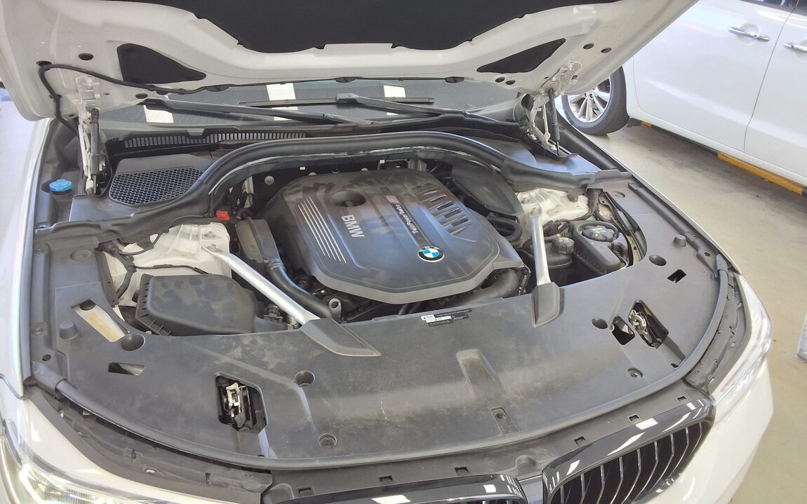 BMW GRAN TURISMO (GT) 6 SERIES 640i xDRIVE M SPORT PACK 2019 - zdjęcie 22