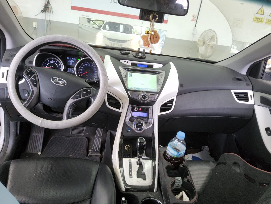 HYUNDAI AVANTE MD M16 GDi MODERN 2014 - zdjęcie 11
