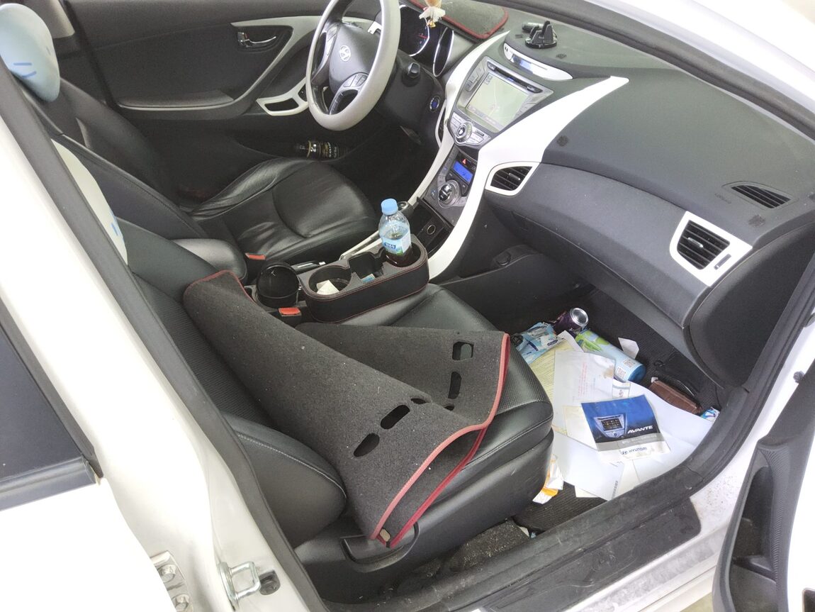 HYUNDAI AVANTE MD M16 GDi MODERN 2014 - zdjęcie 14