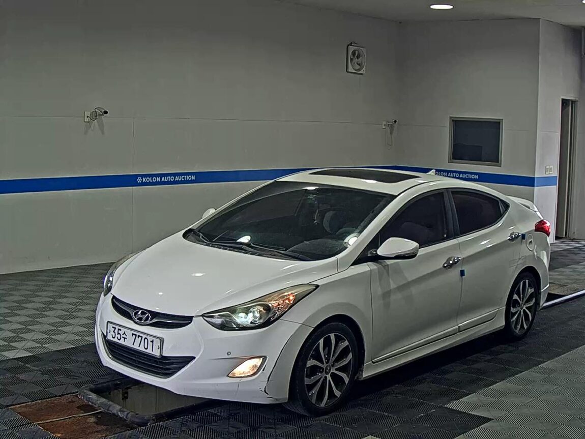 HYUNDAI AVANTE MD M16 GDi MODERN 2014 - zdjęcie 2