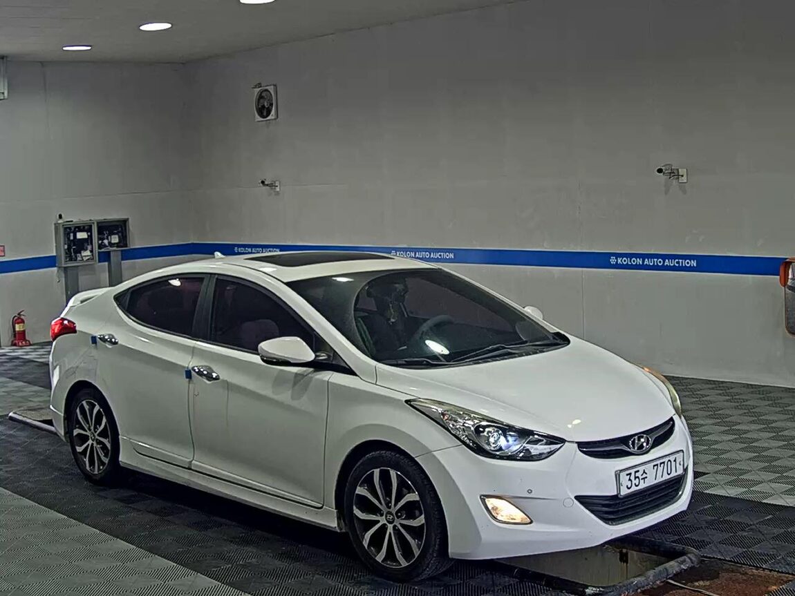 HYUNDAI AVANTE MD M16 GDi MODERN 2014 - zdjęcie 3
