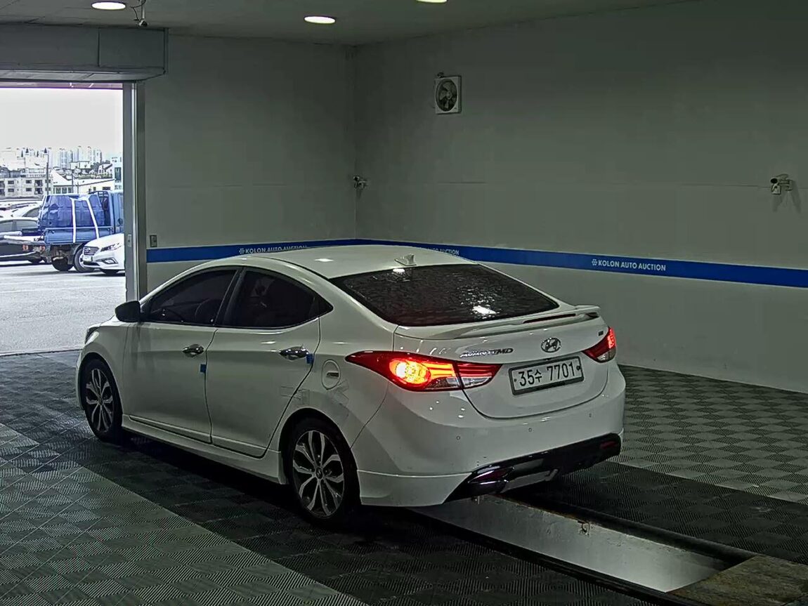 HYUNDAI AVANTE MD M16 GDi MODERN 2014 - zdjęcie 6
