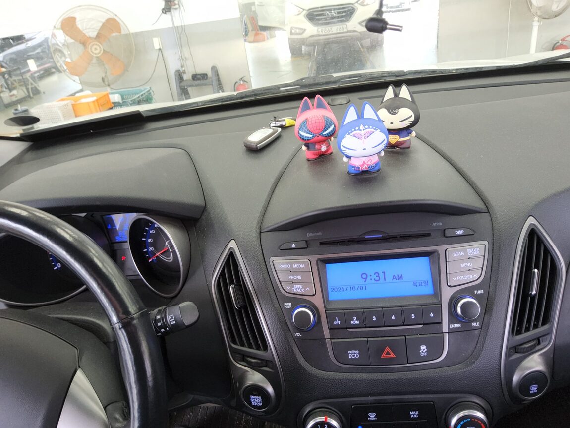 HYUNDAI NEW TUCSON ix DIESEL R2.0 2WD SMART SPECIAL 2015 - zdjęcie 17