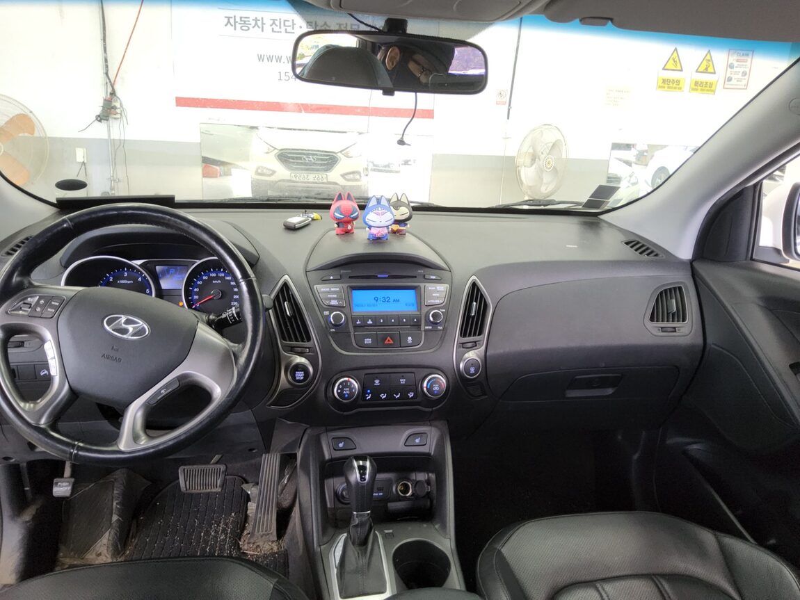 HYUNDAI NEW TUCSON ix DIESEL R2.0 2WD SMART SPECIAL 2015 - zdjęcie 11