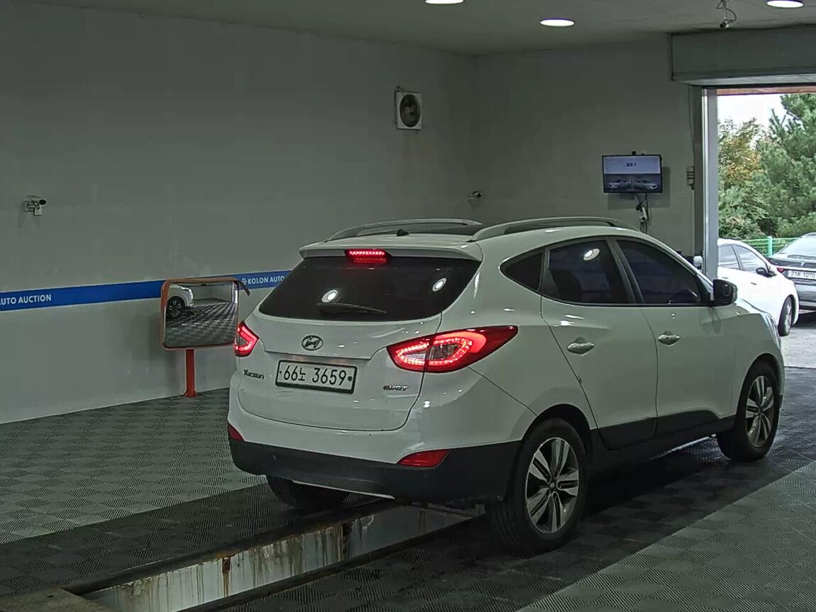 HYUNDAI NEW TUCSON ix DIESEL R2.0 2WD SMART SPECIAL 2015 - zdjęcie 5