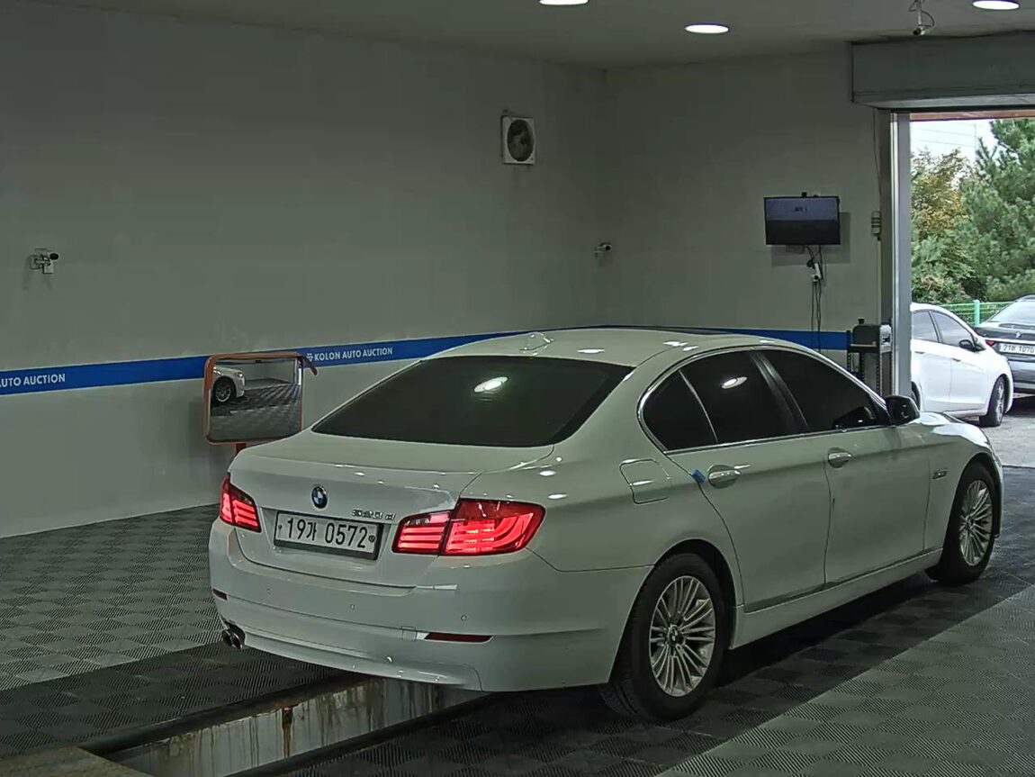 BMW 5 SERIES (6TH GEN) 520d 2012 - zdjęcie 5