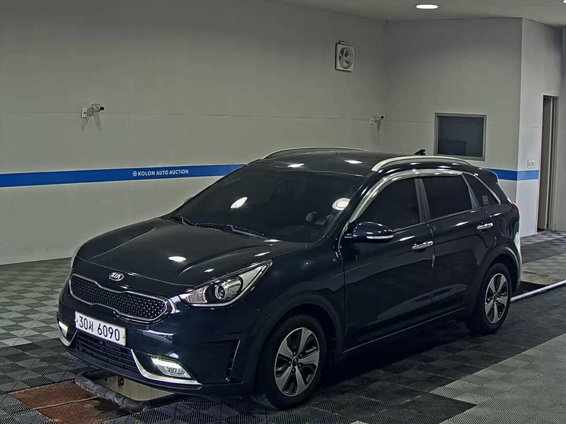 KIA NIRO 1.6 HYBRID PRESTIGE 2018 - zdjęcie 2