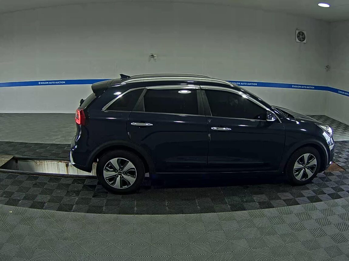 KIA NIRO 1.6 HYBRID PRESTIGE 2018 - zdjęcie 4